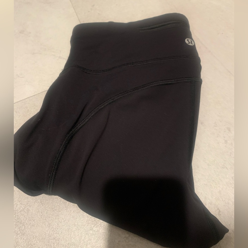 Lulu lemon black leggings size 6